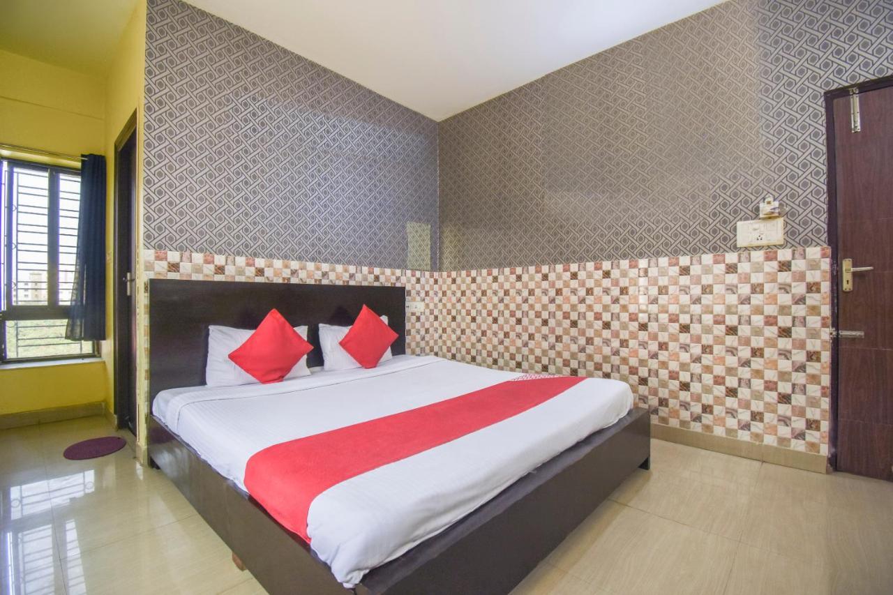Oyo Flagship 72260 Seema International Hotel Gauripur Esterno foto