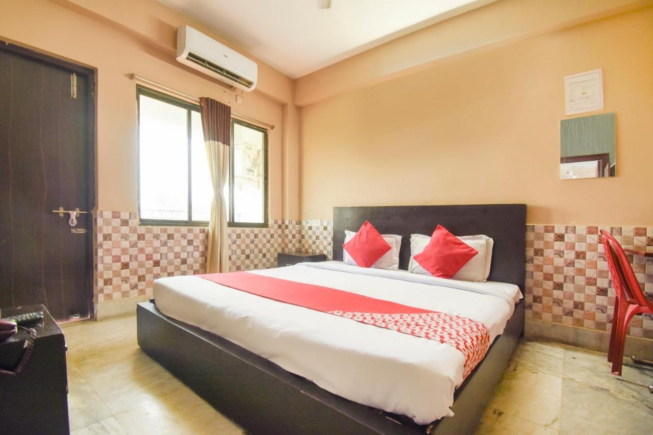 Oyo Flagship 72260 Seema International Hotel Gauripur Esterno foto
