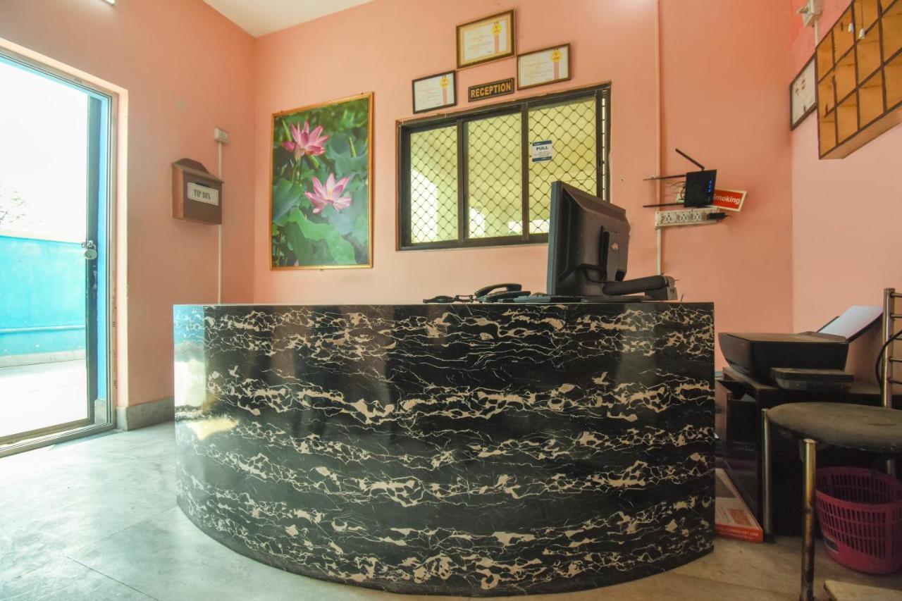Oyo Flagship 72260 Seema International Hotel Gauripur Esterno foto